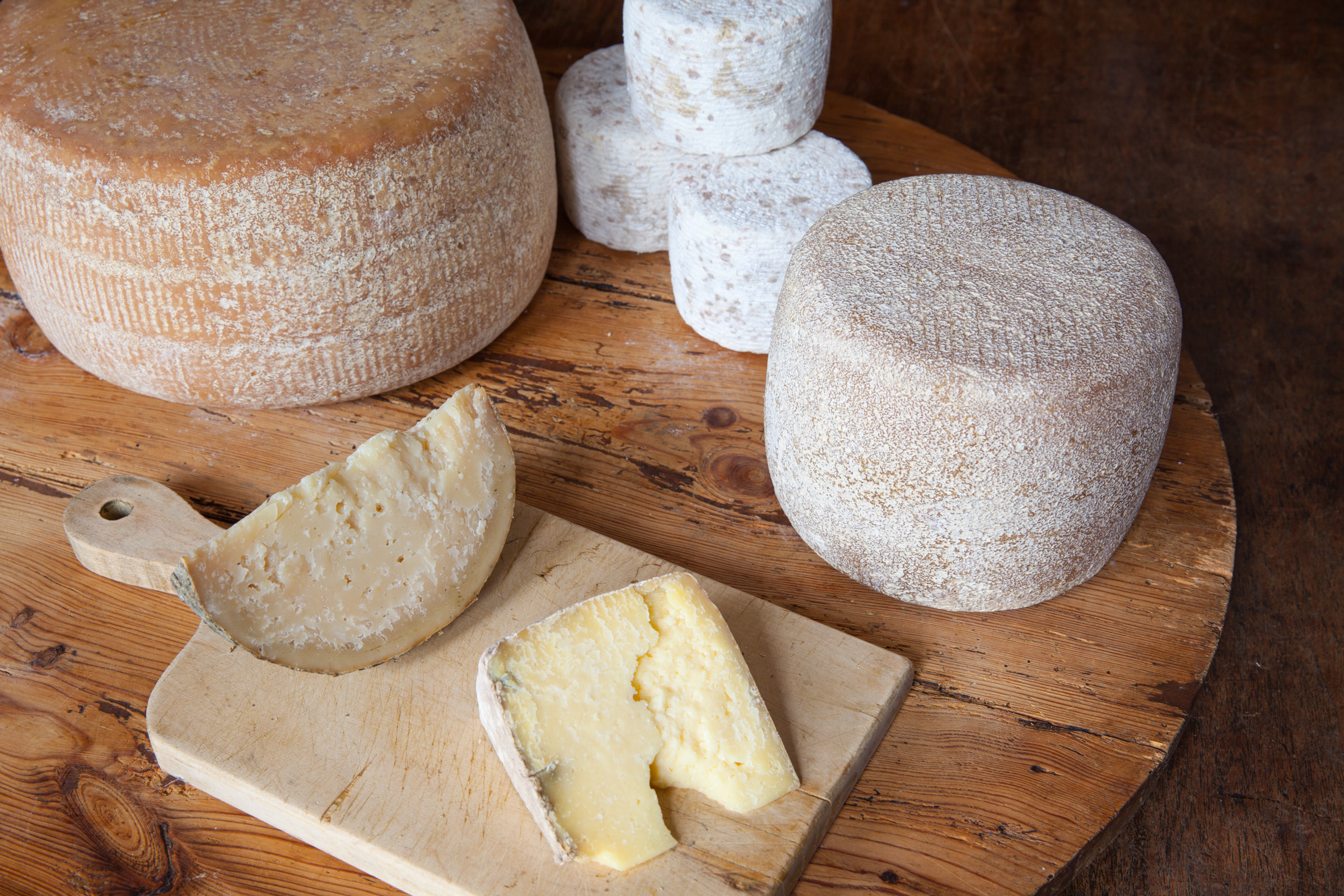 bellsong-creamery-cheese-board-assorted